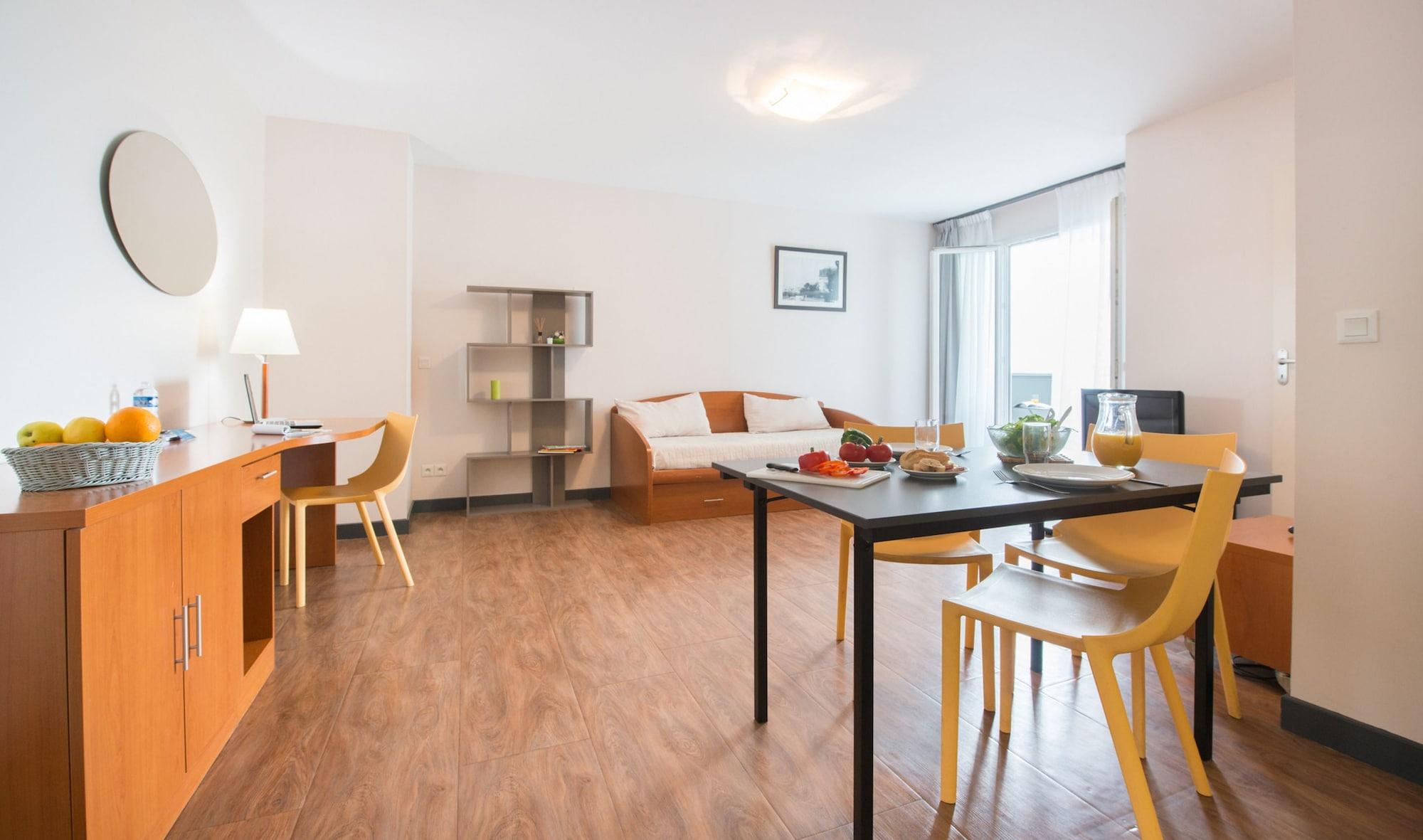 Zenitude Hôtel-résidences Les Portes De L'océan Hotel 3*